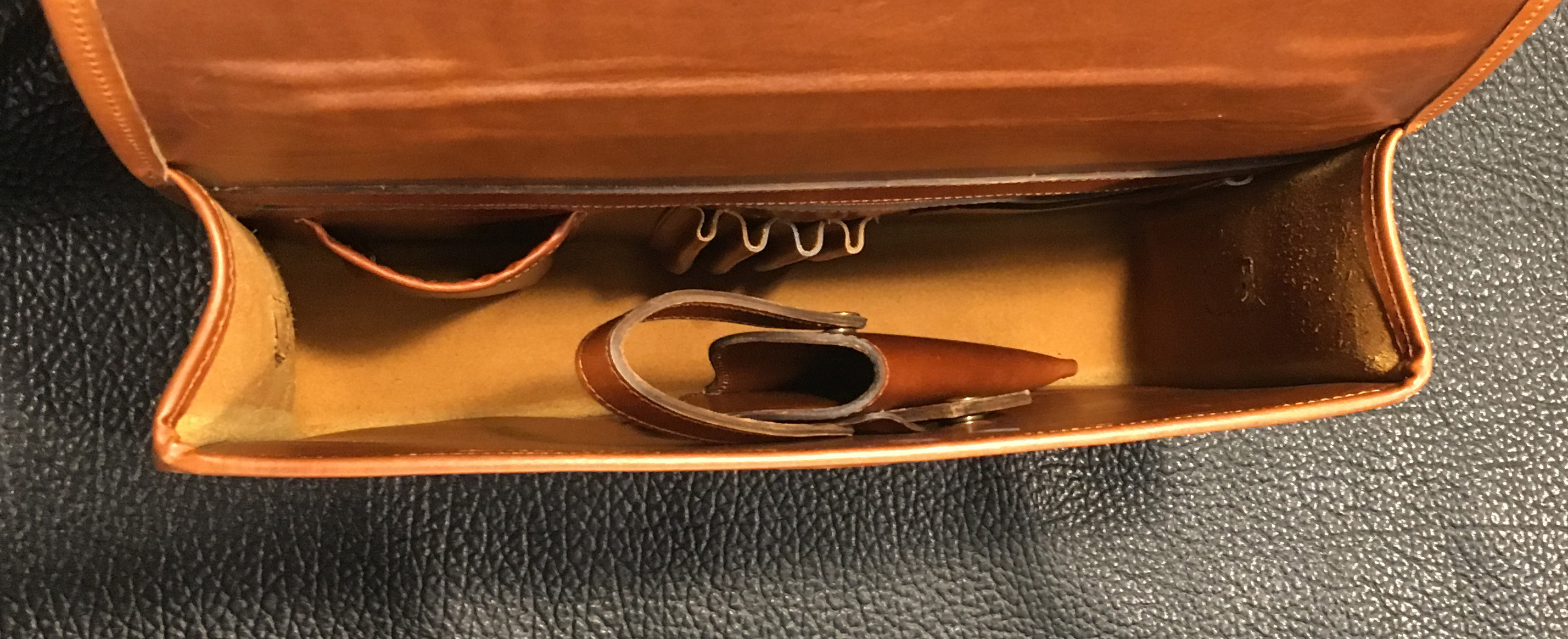 #7 — Custom Single-Compartment Briefcase – Removable Holster