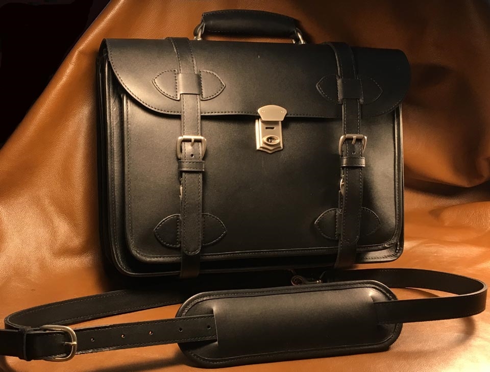 #1 — Custom-made 1945 US Army 2 Compartment